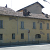 Vimercate, Palazzo Secco Borella Trotti, Veduta del fronte principale del palazzo (Fototeca ISAL, fotografia di R. Bresil)