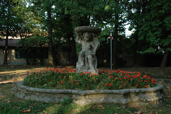 Biassono, Villa Verri, veduta della fontana
