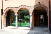 Vimercate, Palazzo per abitazioni di via Cavour 5 (Fototeca ISAL, fotografia di D. Garnerone)
