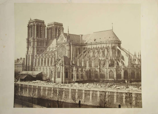 Frères Bisson, Parigi - Cattedrale di Notre Dame - Lato sud, Parigi, 1857, albumina su carta, Civico Archivio Fotografico, Fondo Lamberto Vitali